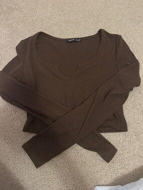 SHEIN Dark Brown Ribbed V-Notch Long Sleeve Crop Top